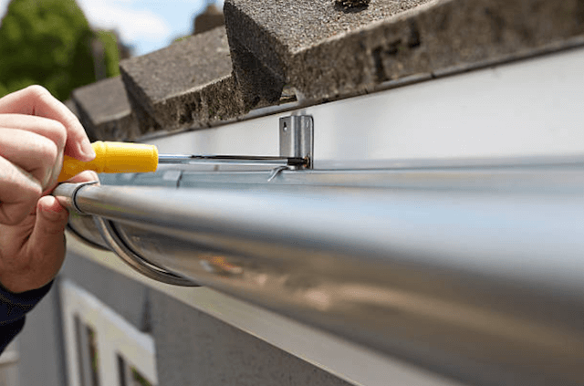 gutter repair warwick